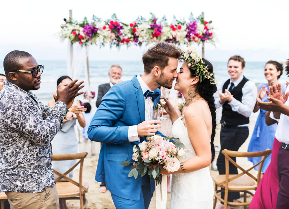 A Guide to the Best Men's Wedding Outfits for the Beach | Suit Direct