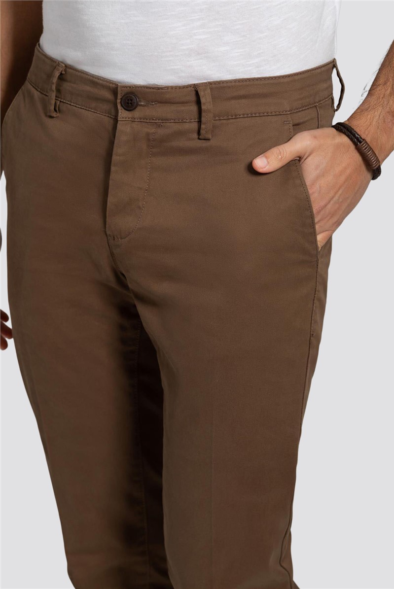 DUNST Men's Pleated Chino Slacks Trousers Brown