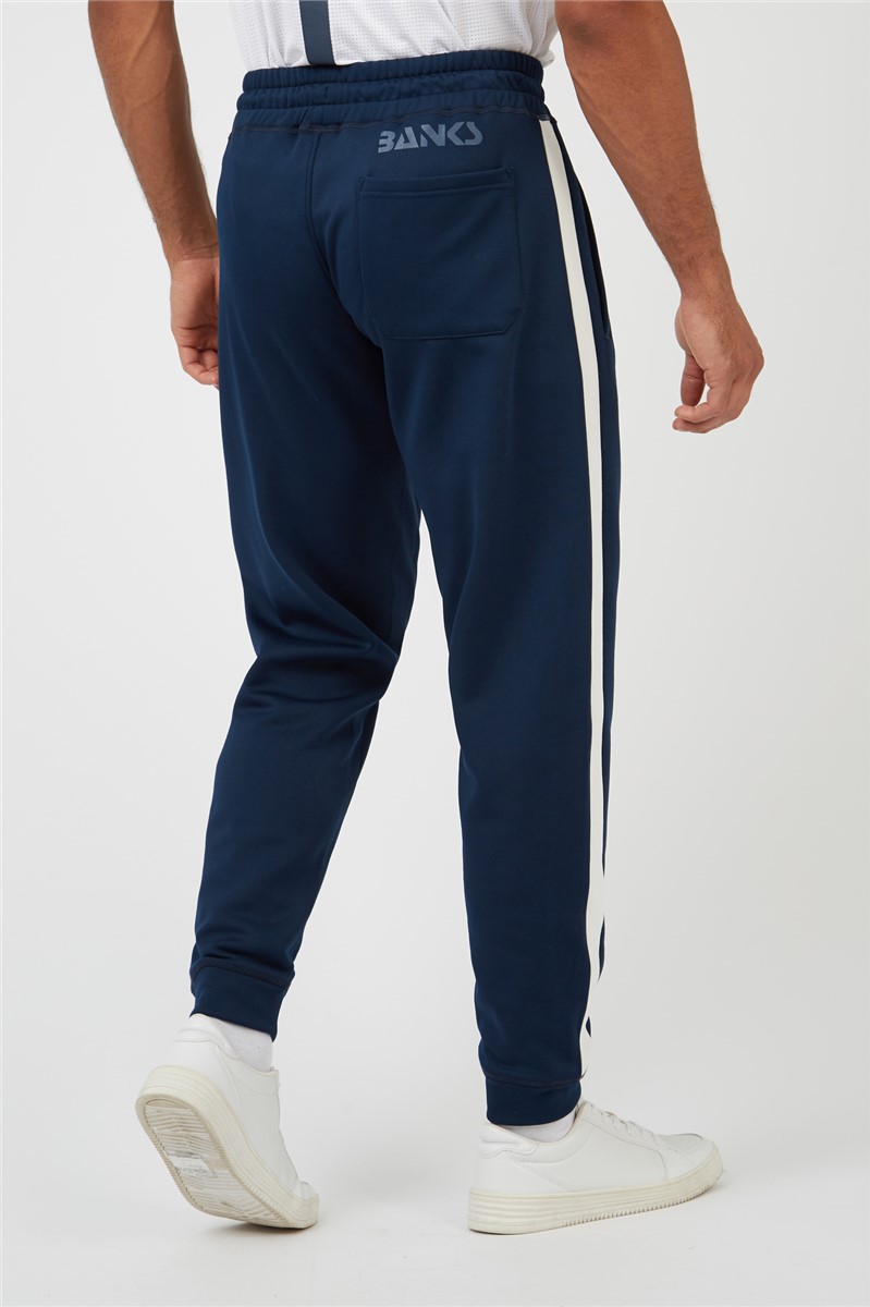 Nike joggers outlet with side stripe