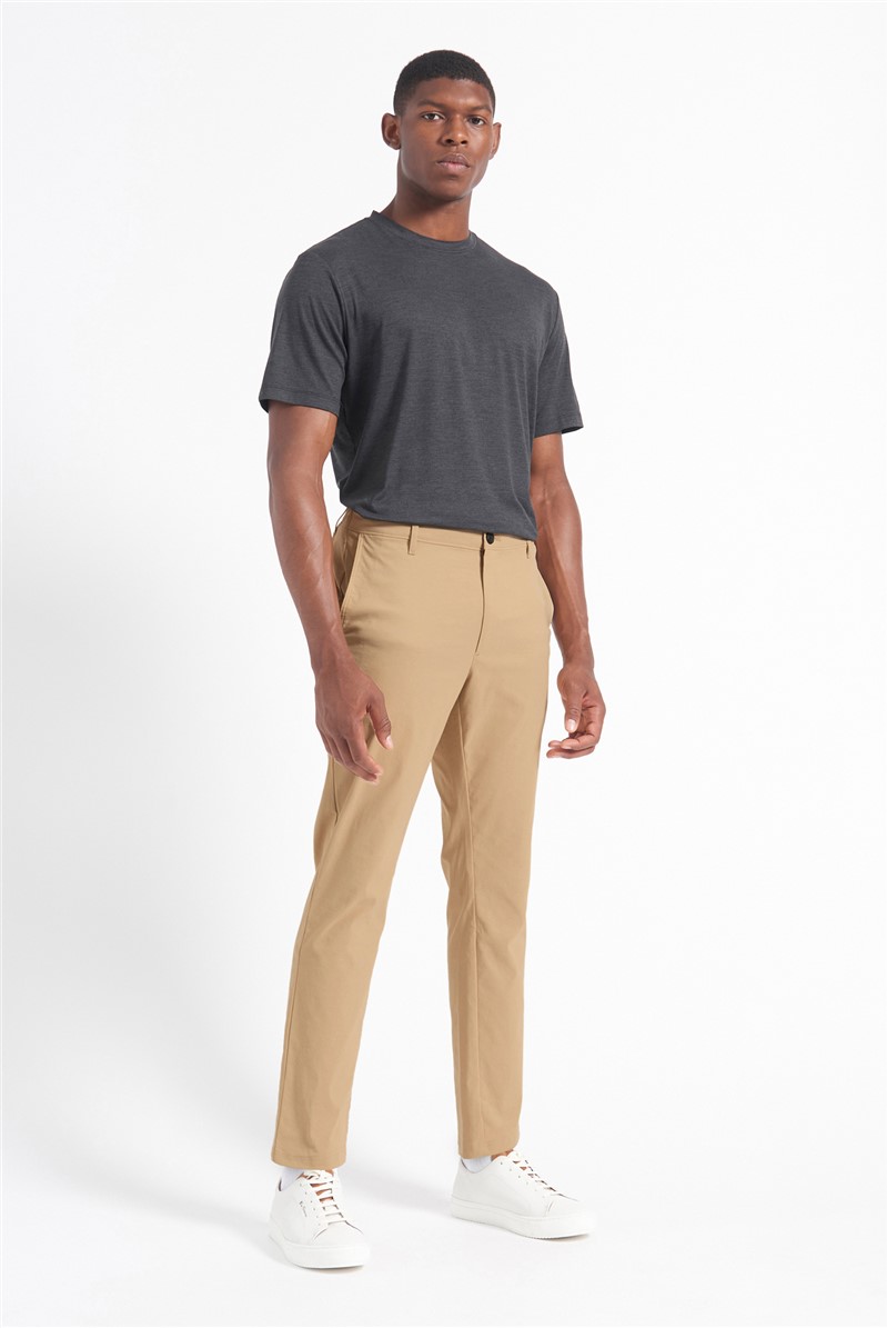  24/7 Packable Motion Tan Chino