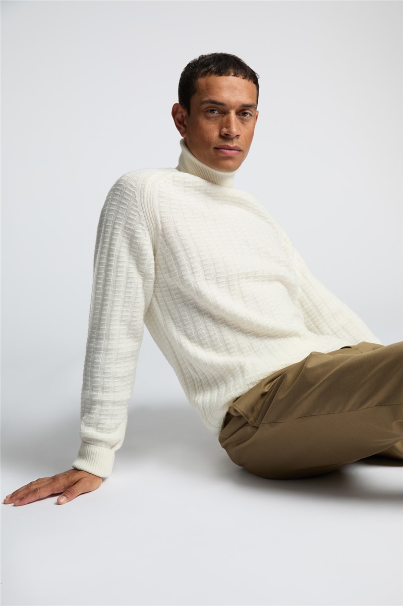  Chunky Knit Roll Neck Jumper