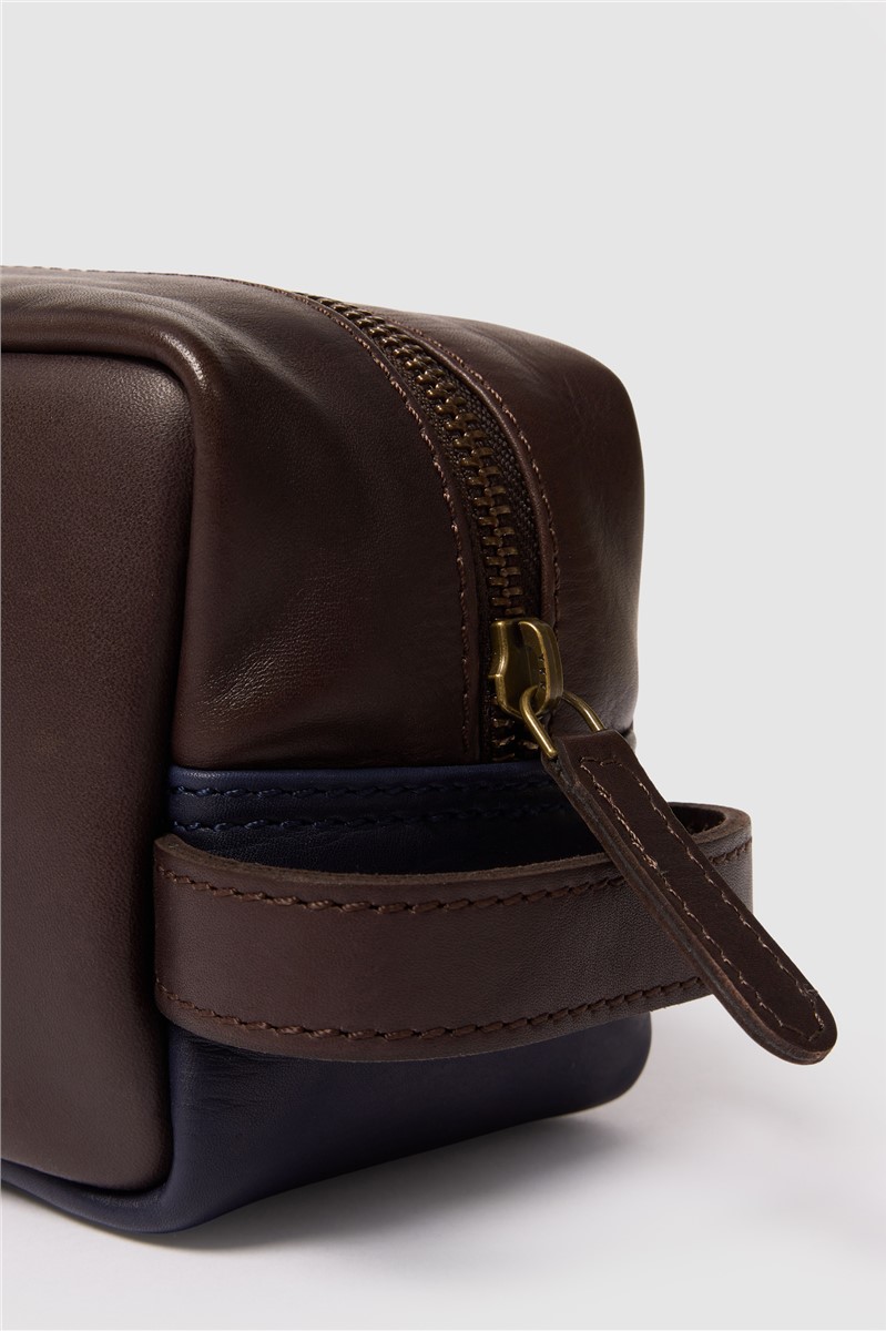  Brown Leather Washbag