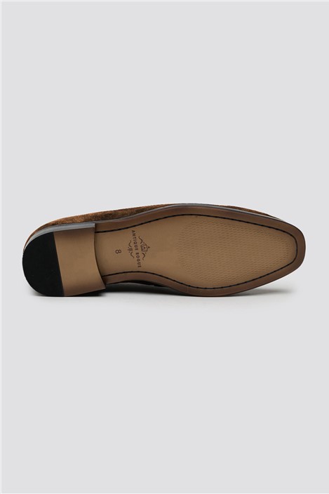 Antique Rogue Chester Tan Suede Tassel Loafer