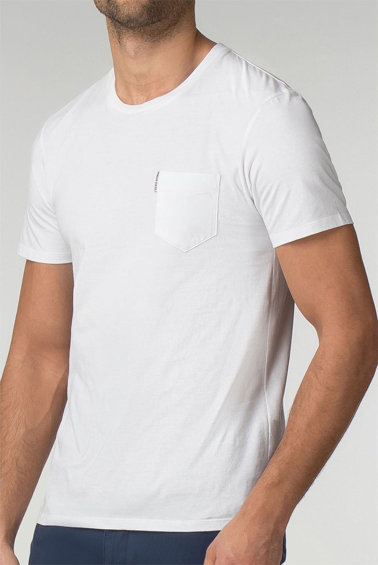 mens crew neck t shirt with pocket