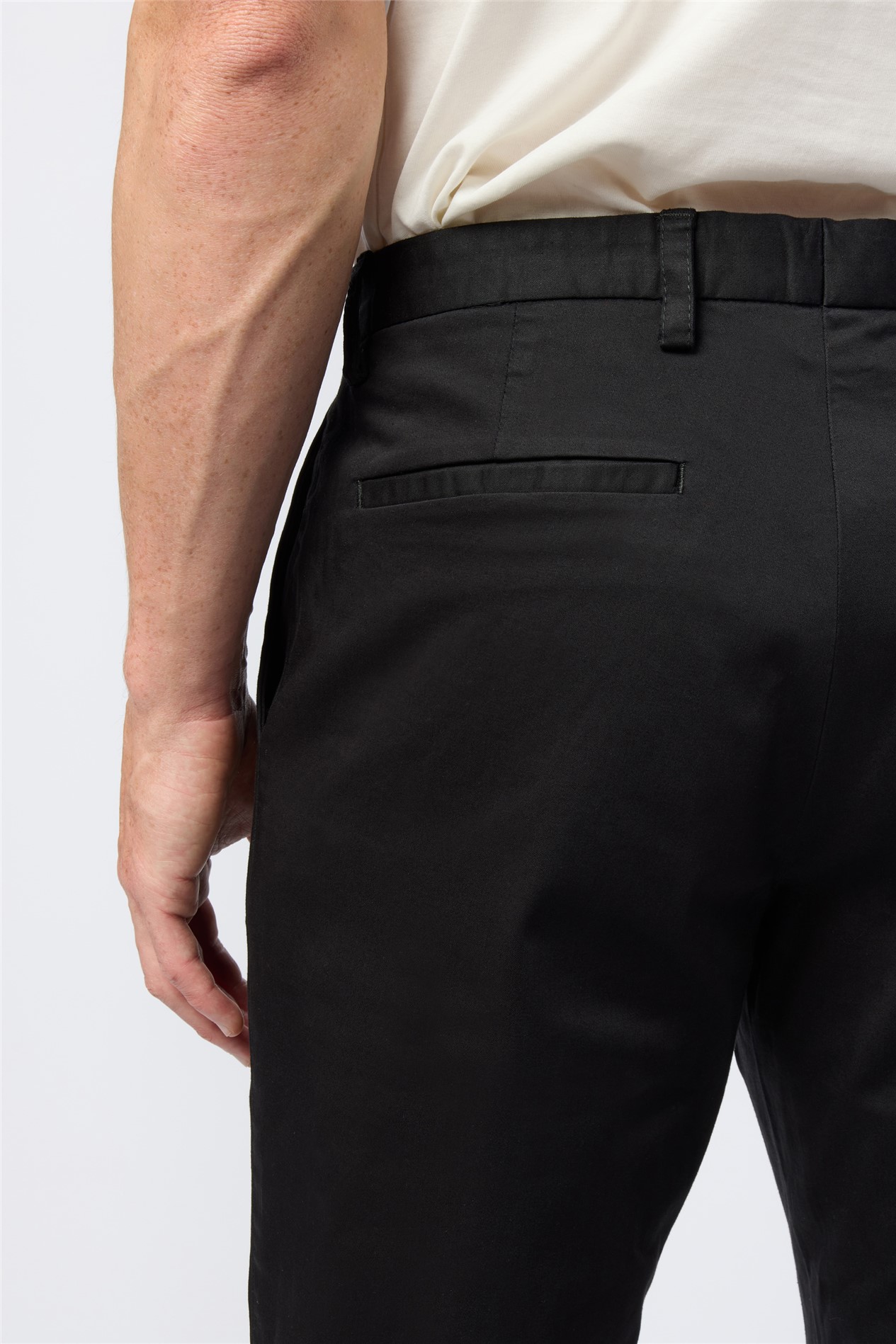 Melka Black Chino
