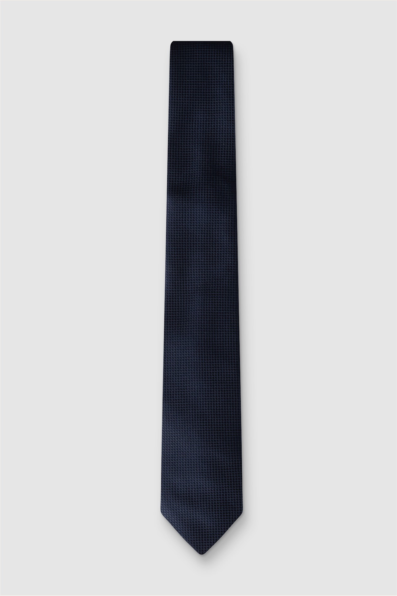 Antique Rogue Navy Textured Tie