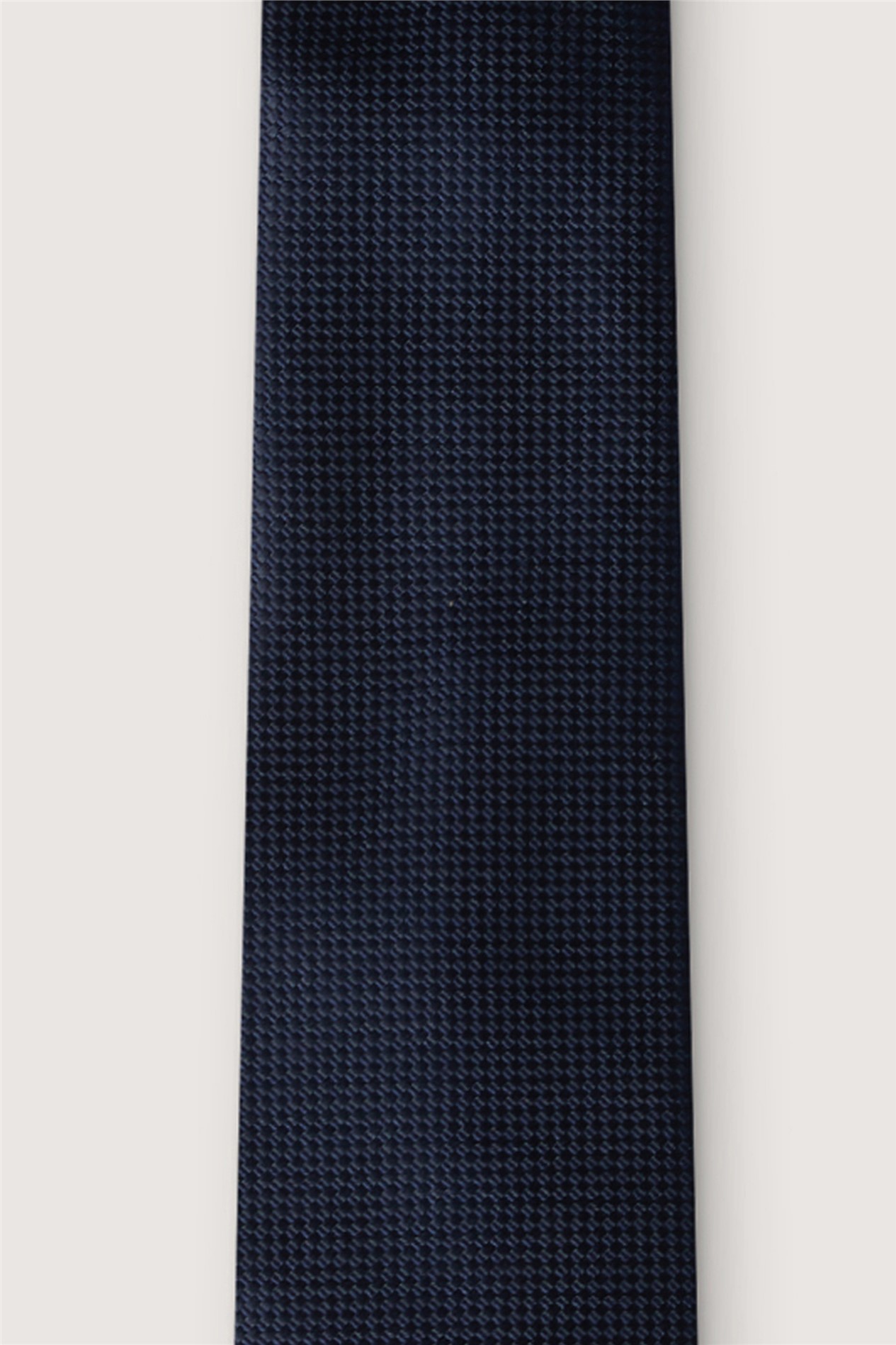Antique Rogue Navy Textured Tie