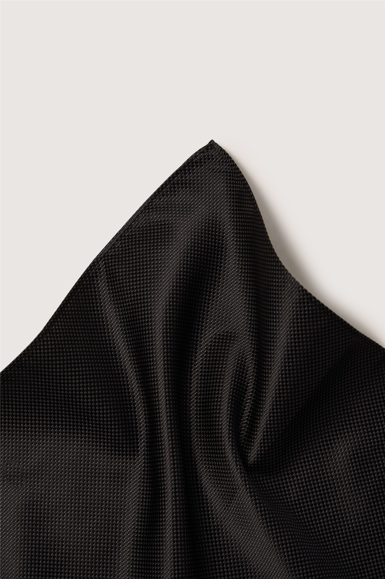Antique Rogue Black Textured Pocket Square