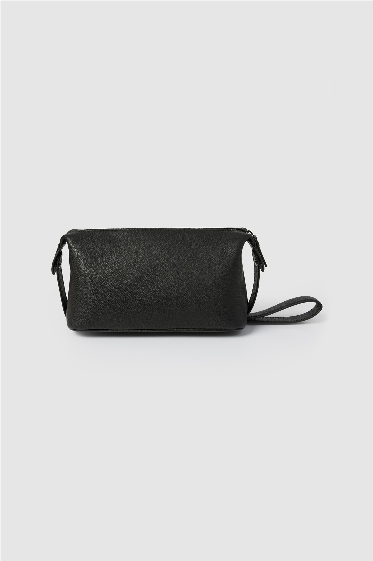 Antique Rogue Leather Washbag with Handle