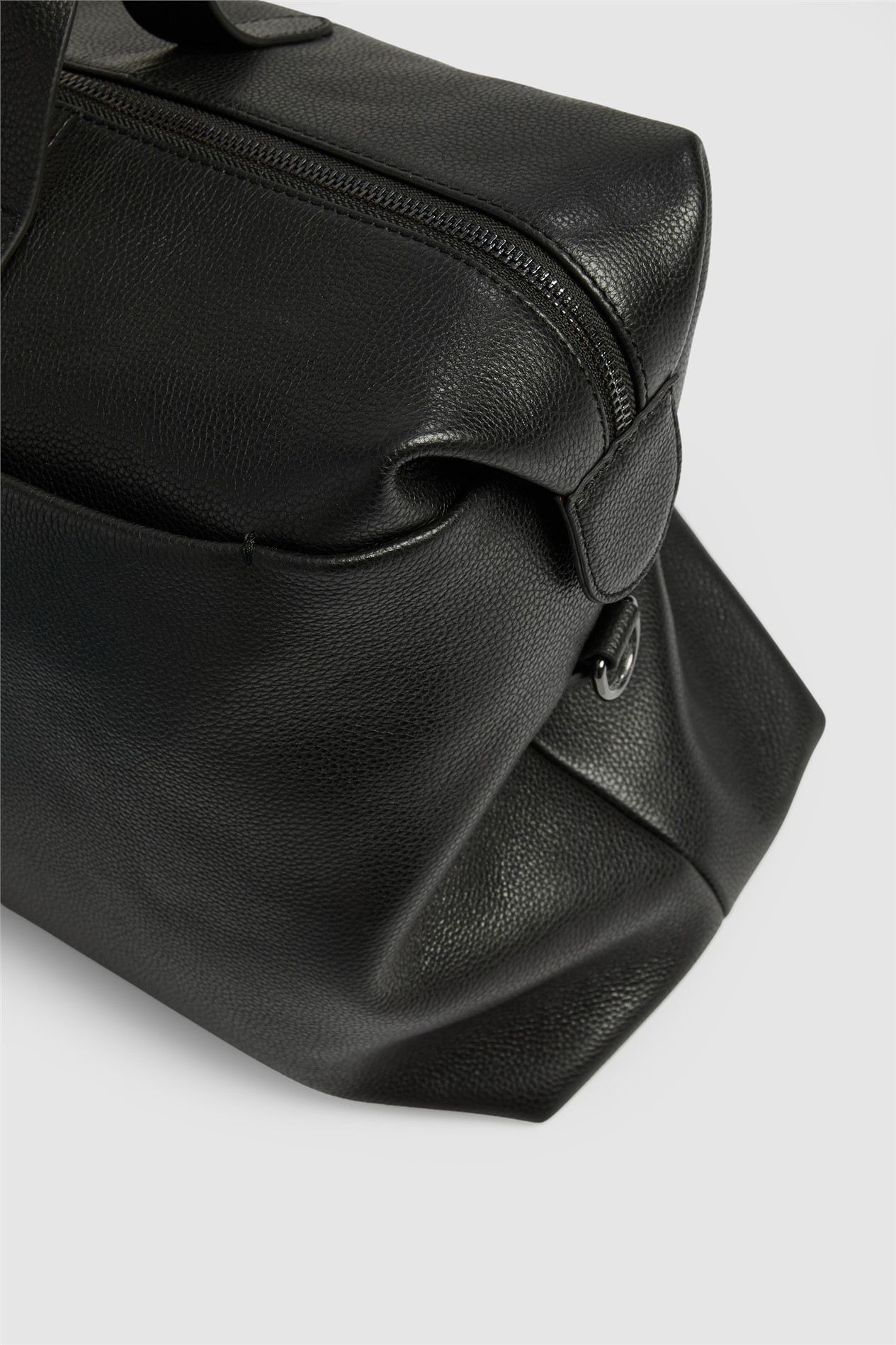 Antique Rogue Leather Holdall
