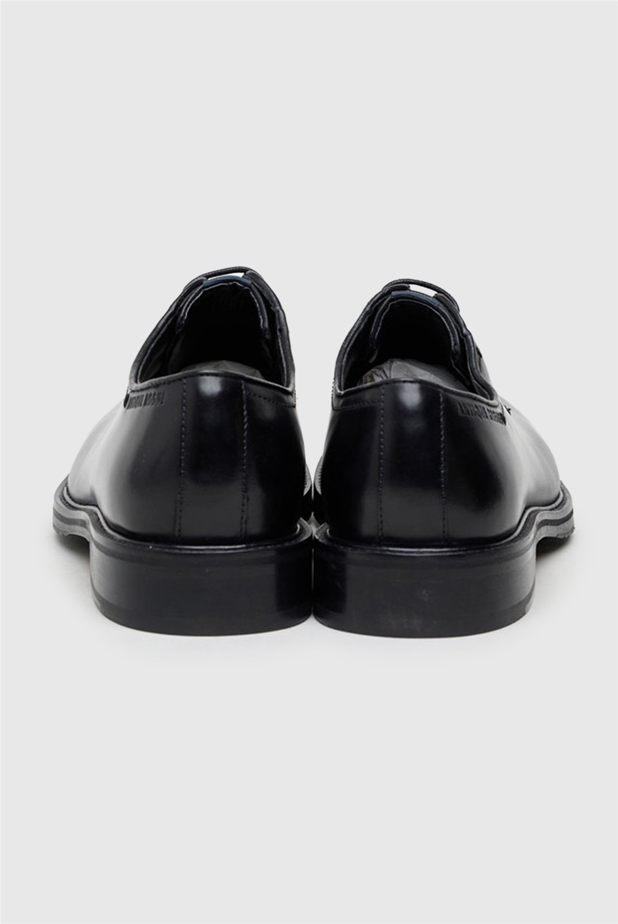 Antique Rogue Finn Black Leather Derby Shoe