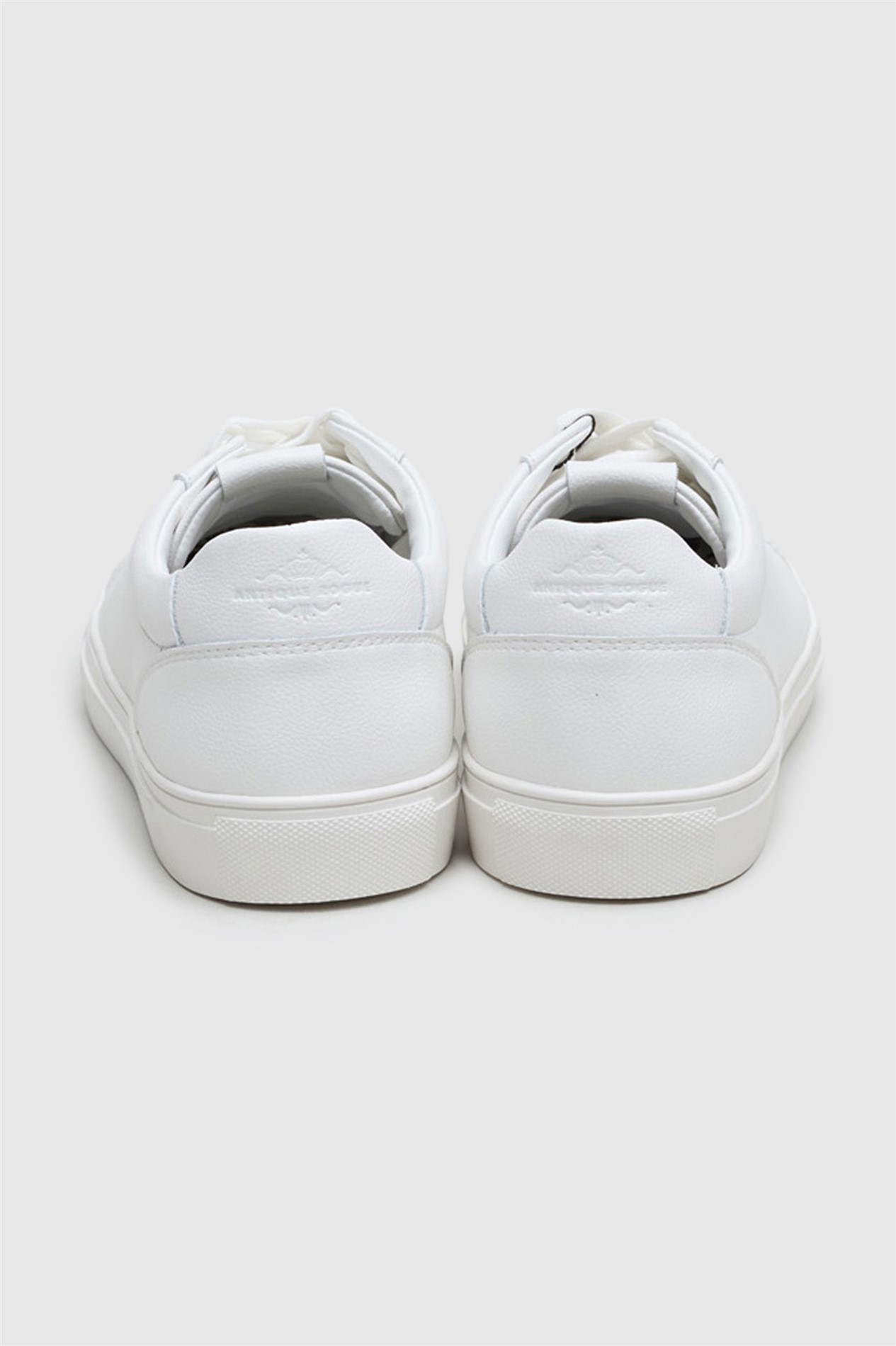 Antique Rogue Gibbs White Leather Trainer