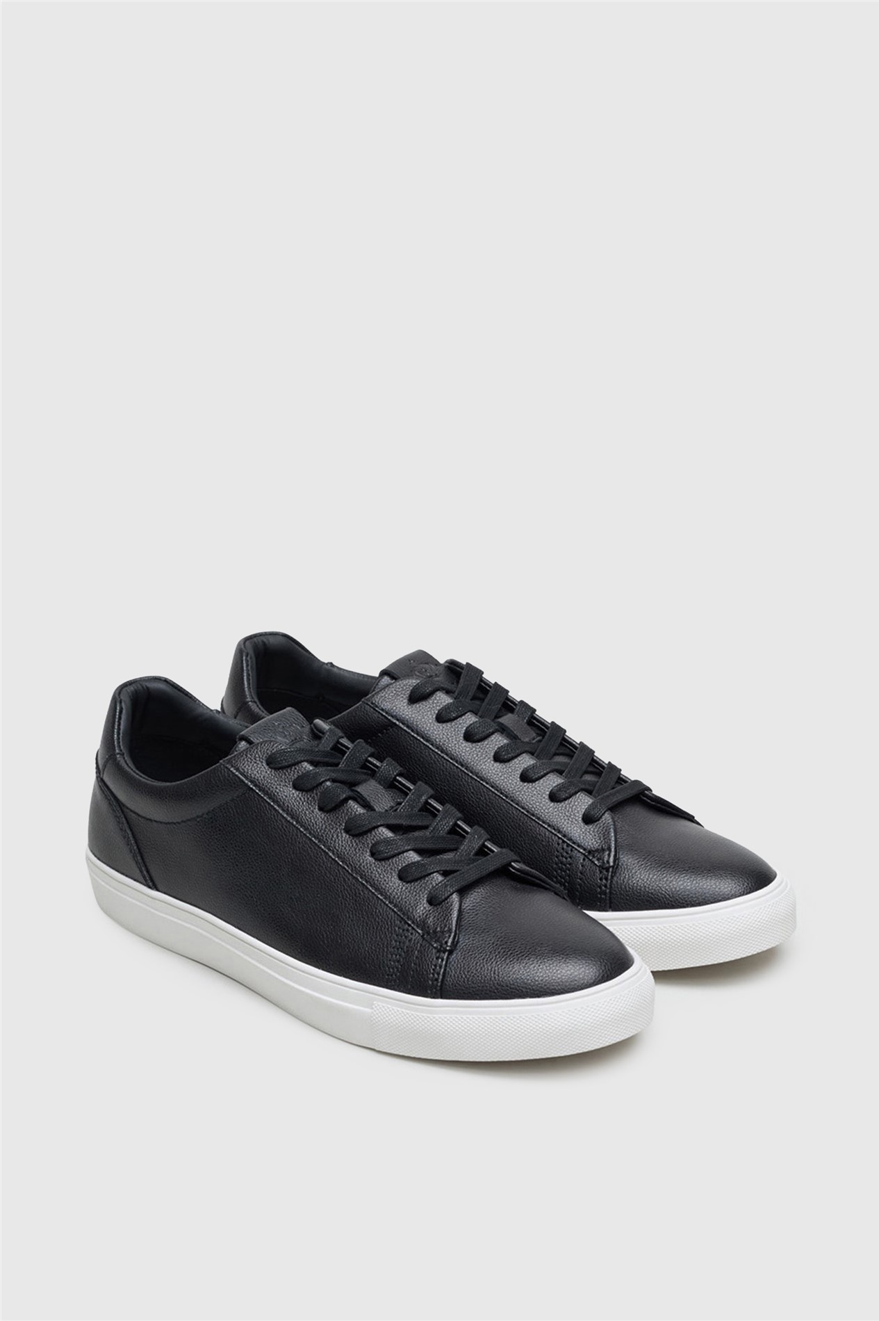 Antique Rogue Gibbs Black Leather Trainer