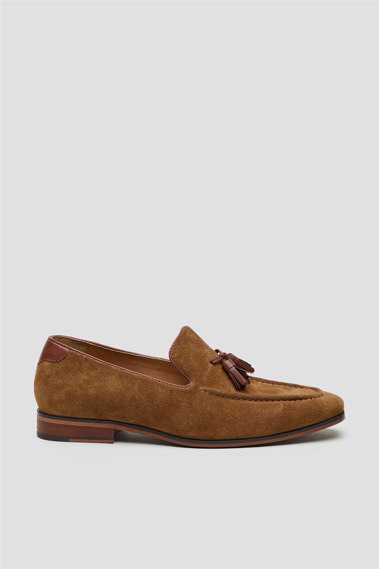 Antique Rogue Chester Tan Suede Tassel Loafer