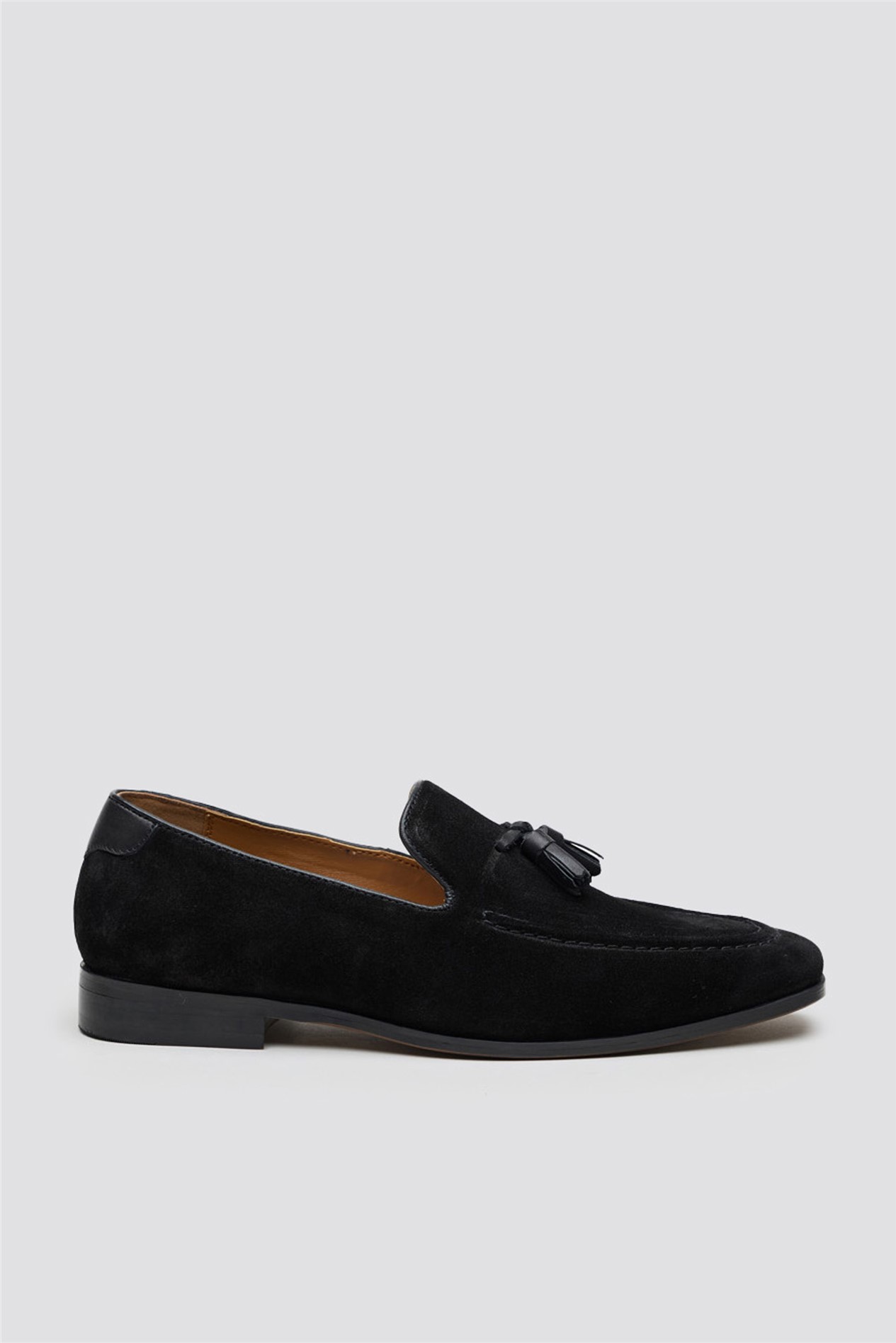 Antique Rogue Chester Black Suede Tassel Loafer
