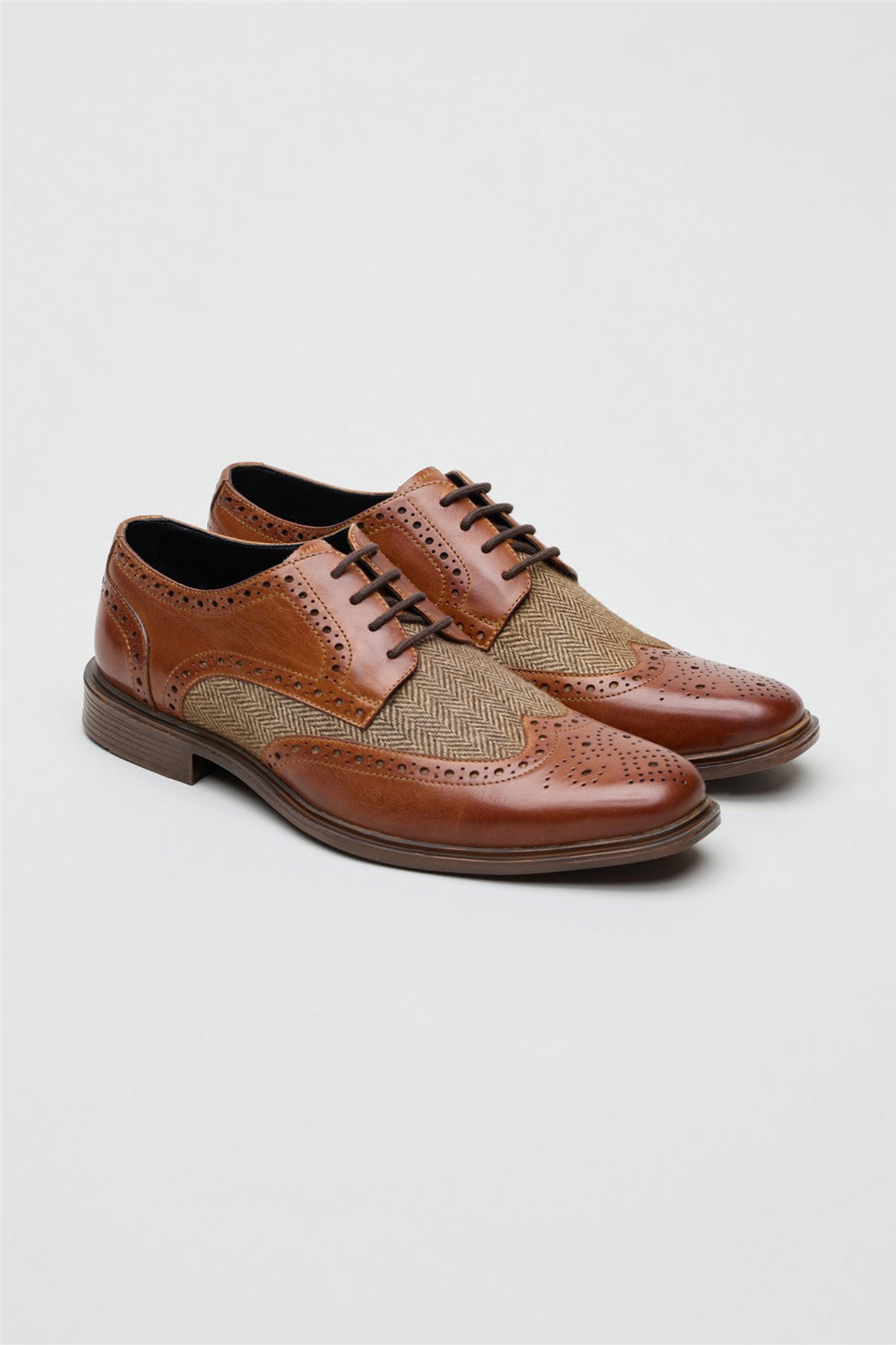 Antique Rogue Rochdale Tan Leather Two Tone Brogue